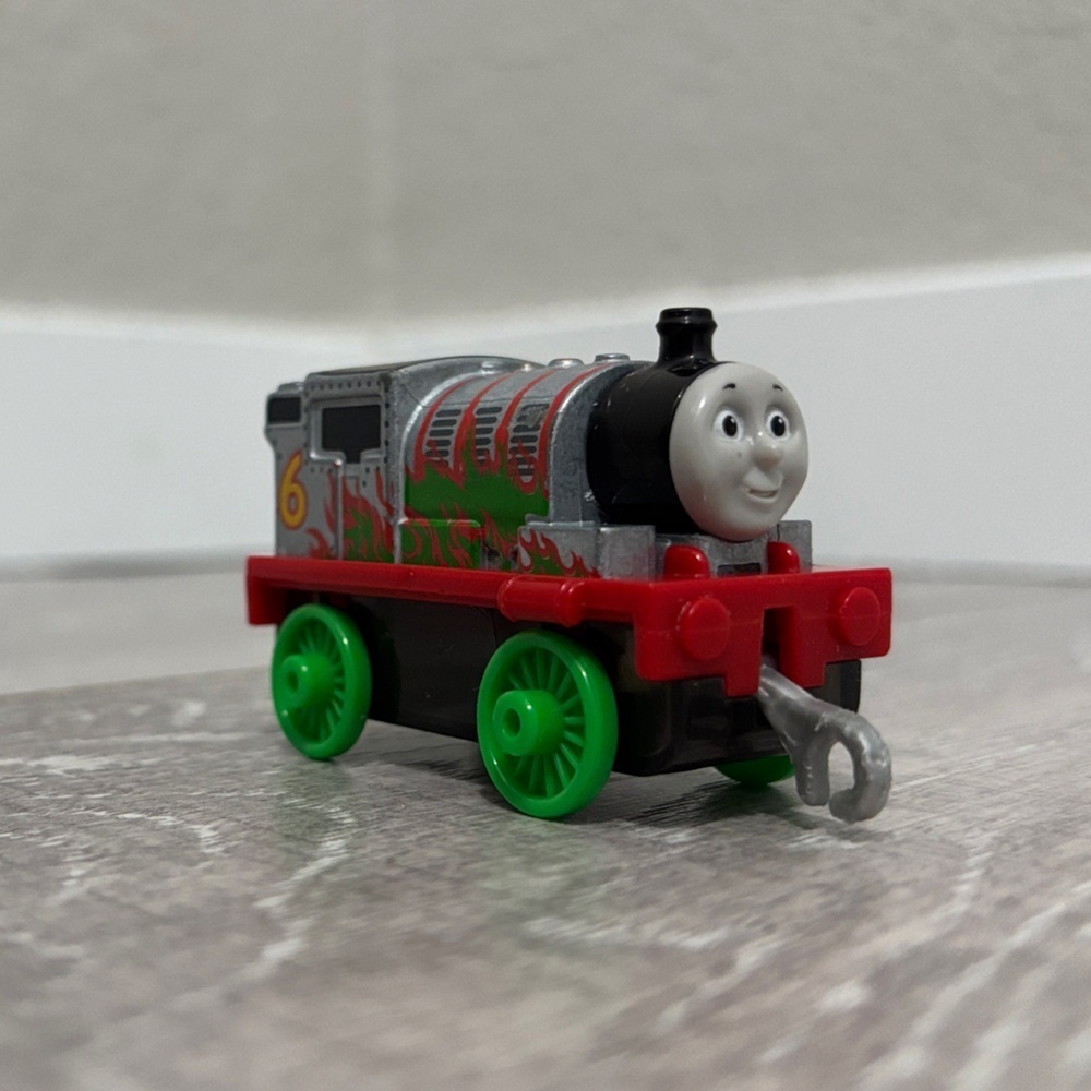 Thomas & Friends Silver Percy with Flames - Picture 1 of 8